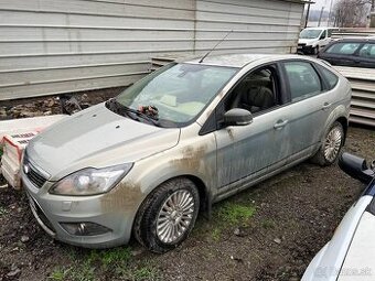 Ford Focus 1.6i 16V 74kw Ghia na náhradní díly - 1