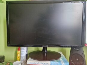 Predam LCD monitor 24" Samsung S24D330HSX