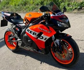 KUPIM  Hondu CBR 1000 RR