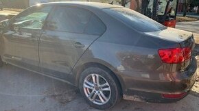 Volkswagen Jetta IV 2014 1.6 TDI PREDáM DVERE, ZADNY NARAZNI