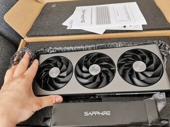 Sapphire NITRO+ AMD Radeon RX 7800 XT 16GB