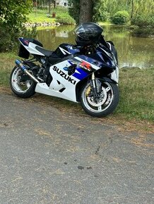 SUZUKI GSX-R 750 K4