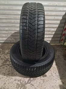 Pirelli zimné 235/65/R17