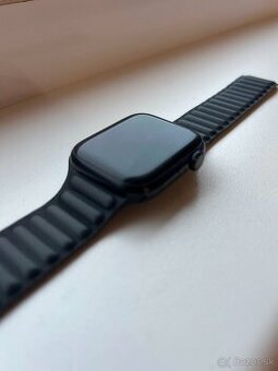 Apple Watch Series 7 45mm Midnight Black + Darček