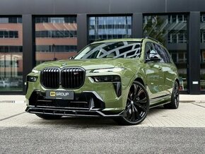 BMW X7 xDrive M60i Urban Green CENA BEZ DPH