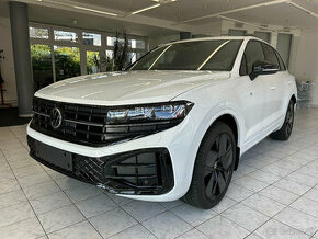 VW Touareg R line, Black paket,PANO,Vzduch,nové DPH