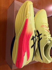 Tenisová obuv na antuku značky asics