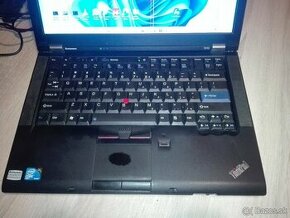 Lenovo i3 4 x 2,4 GHz. 500 GB. 14,1" HD+. Nová baterka.