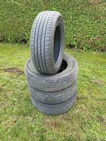 Hankook 215/65R17