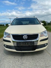 Rozpredám Vw touran 2010 facelift 1.9tdi 77kW BLS 7st dsg