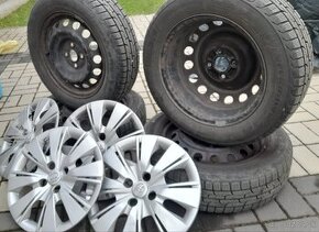 Predám kolesá 175/65 R15 84T a puklice Toyota