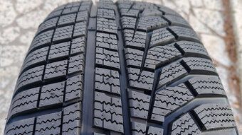 Zimné pneu 215/45 R16 --- HANKOOK