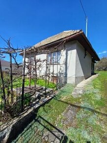 Znížená cena - Pôvodný vidiecky dom v obci Slanská Huta