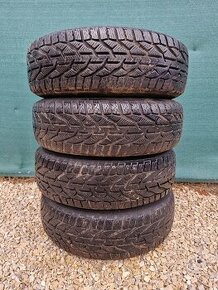 R15 plechové disky + zimné pneu