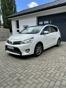 Toyota Verso 2.0 - 1