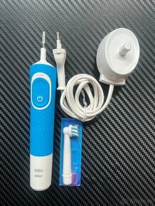 Elektrická zubná kefka Oral-B Vitality 100 Sensi UltraThin B