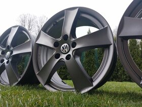 č.22. R17 VW Antracitové 5x112