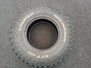 COOPER DISCOVERER STT PRO 285/75 R16