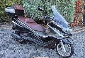 Piaggio X10 125 cm3