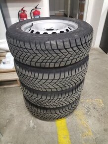 Zimné pneumatiky 195/65 R15 + plechové disky