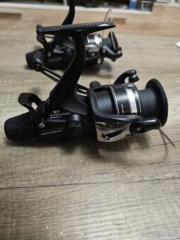 Predám 2x navijak Shimano Baitrunner ST 6000 RB