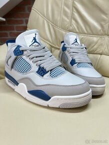 Nike Air Jordan 4 Retro "Military Blue"