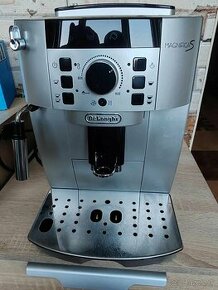 Predám kávovar DeLonghi Magnifica S