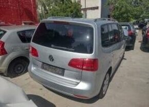 VW Touran 1.6TDI CAY - 1