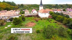 Pavlovce - 1.922 m2 POZEMOK na RODINNÝ DOM za kostolom