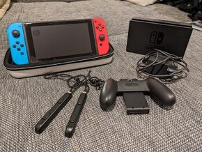 Nintendo Switch V2 + ochranná fólia + micro SD karta+ hra