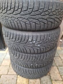 Predám 4ks zimných pneumatík Nokian 205/60 r16 - 1