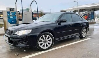 SUBARU LEGACY 2,0R 121KW, AUTOMAT, ČIERNA 206tis