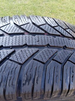 215/60 r16 zimné pneu.6 mm