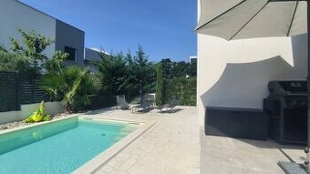 CHORVÁTSKO - Zariadená vila 100 m od pláže - PRIVLAKA, ZADAR