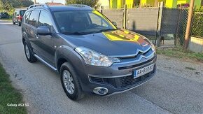 Predám Citroën C-Crosser 4x4 2.2hdi automat - 1