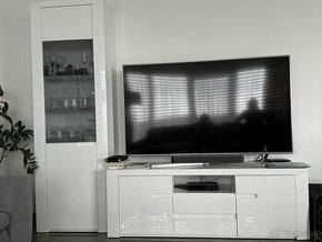 TV set skriniek