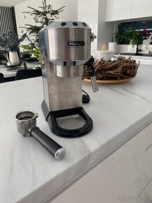 Delonghi pákový kávovar EC685.M dedica