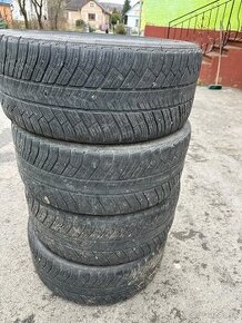 235/40r19