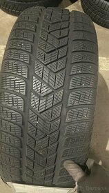 Predám zimné pneumatiky Pirelli Scorpion Winter 235/60 R17