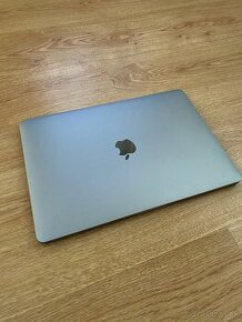 PREDÁM MacBook Pro 13" 2019,i5,8GB RAM,128GB SSD, space grey