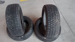 205/55r17 - 1