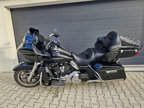 Harley Davidson Road Glide Ultra - 1