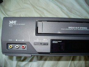 VHS videorekordér SEG- 6 head-hifi stereo