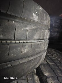 Nákladné pneumatiky 235/75 r17,5