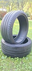 225/35 r19