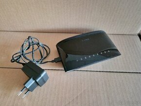 D-Link DES-1008D 8 port switch - 1