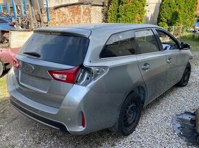 Rozpredám Toyota Auris 1,6 VVTi, 97 kw, 2014