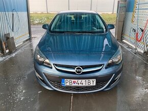 Opel Astra J 1,6 benzin