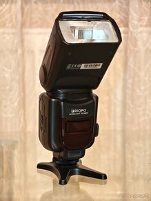 Blesk TRIOPO Speedlight TR-586EX TTL