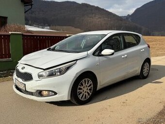 KIA CEED 1.6crdi 2014 PLNE POJAZDNÉ